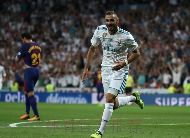 温格:本泽马是完美的 他每一年都在变得更好 温格:本泽马是完美的 他每一年都在变得更好